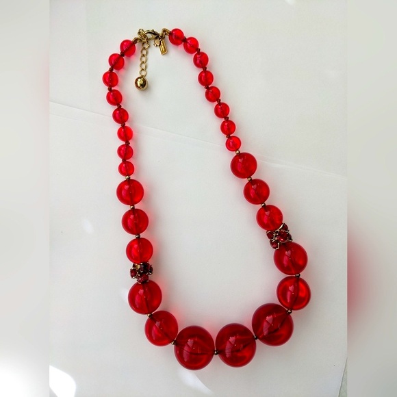 KATE SPADE RED BOWERY BALL LUCITE NECKLACE WITH RED CRYSTAL ACCENTS - Picture 7 of 9